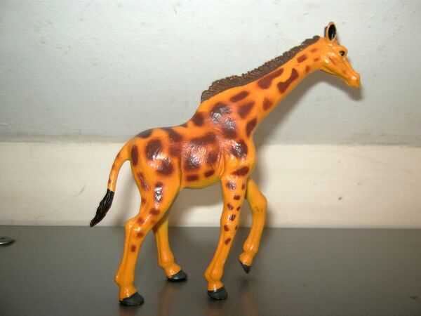 Toy Major Giraffe 909 P1 2008 Taos.jpg