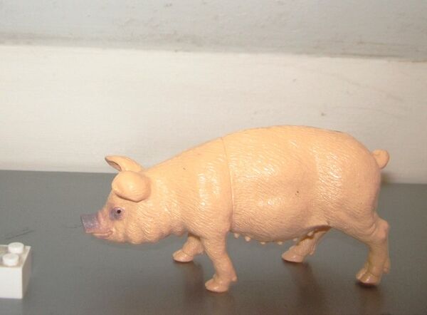 Toy Major pig 2011 2072-P1.jpg