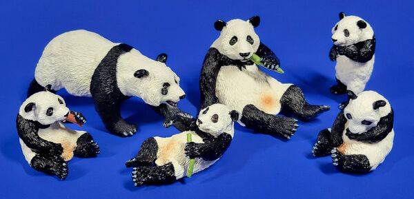 Toymany Giant pandas set.jpg
