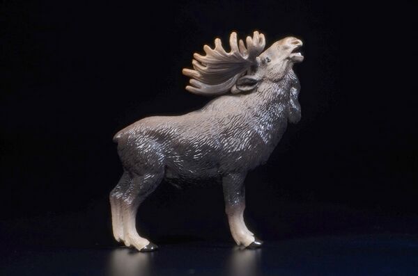 Toymany Mini North America Moose 2.jpg