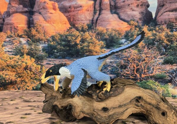 Utahraptor ostrommaysi Safari-scaled.jpg