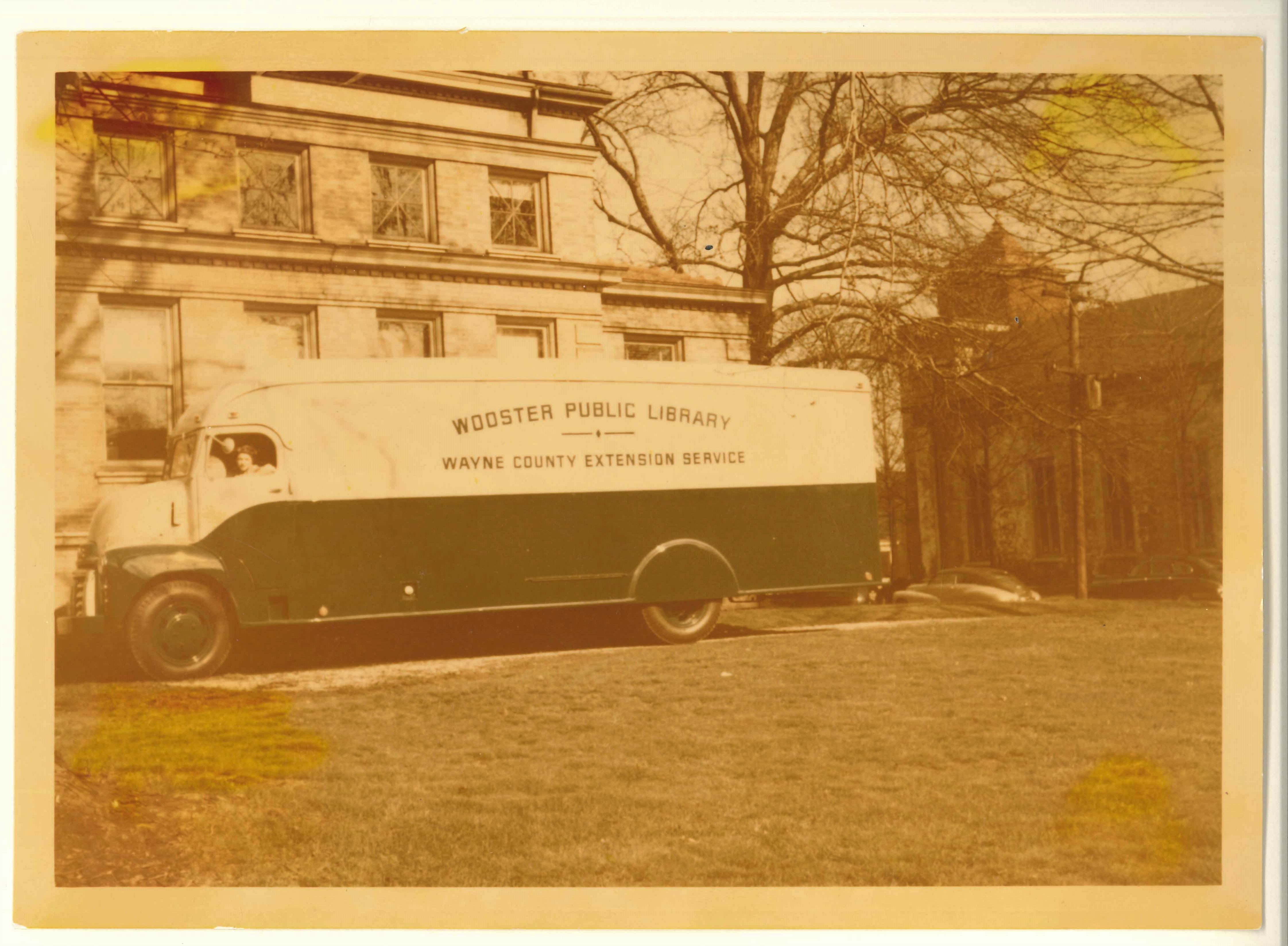 WCPL Bookmobile 0001.jpg