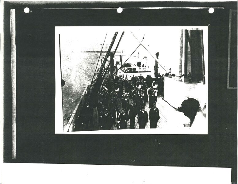 File:27-Band.jpg