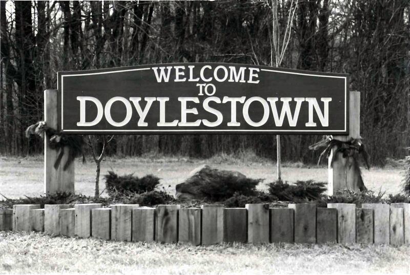 File:DoylestownWelcomeSign.jpg