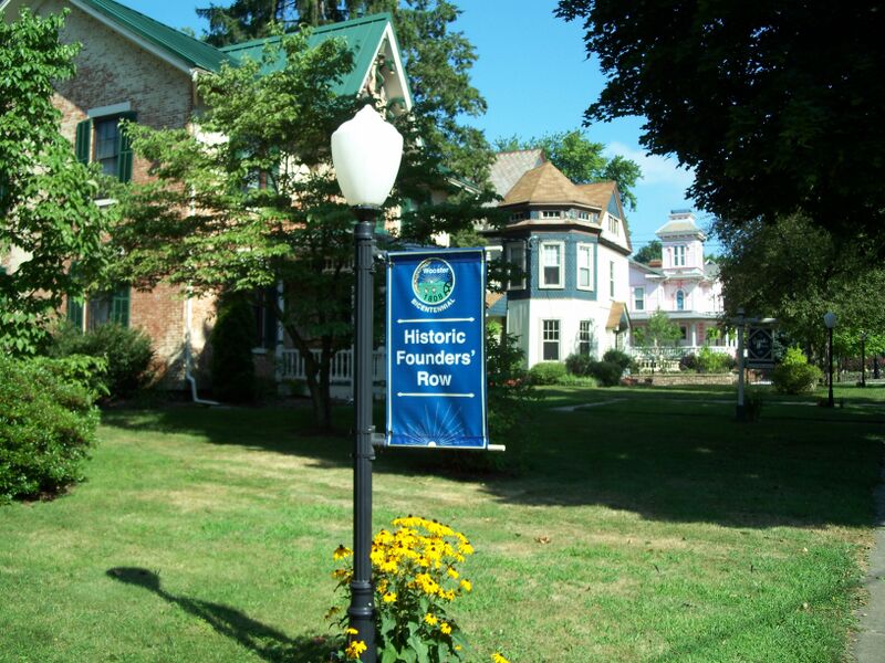 File:FoundersRow-Lamp02.jpg