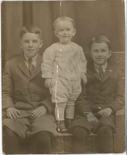 File:Harry McClarran family 0001.jpg