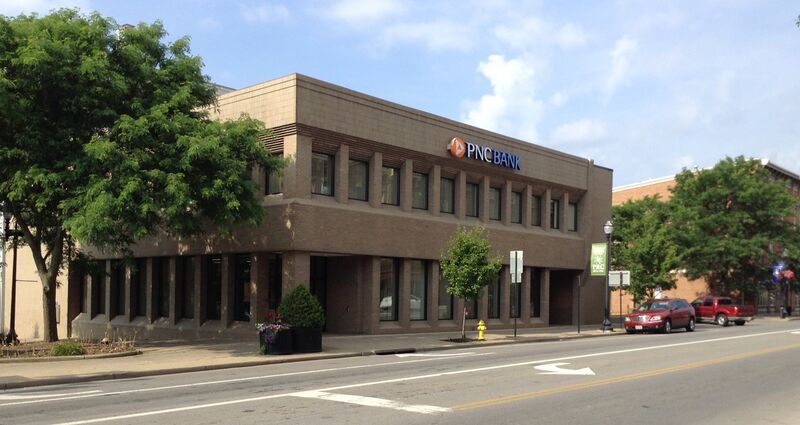 File:PNCBankBldg.jpg