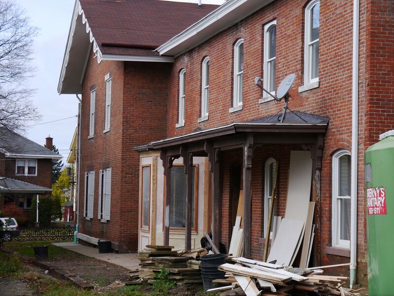 File:SloaneHouse-439NMarketSt-SouthSide.jpg