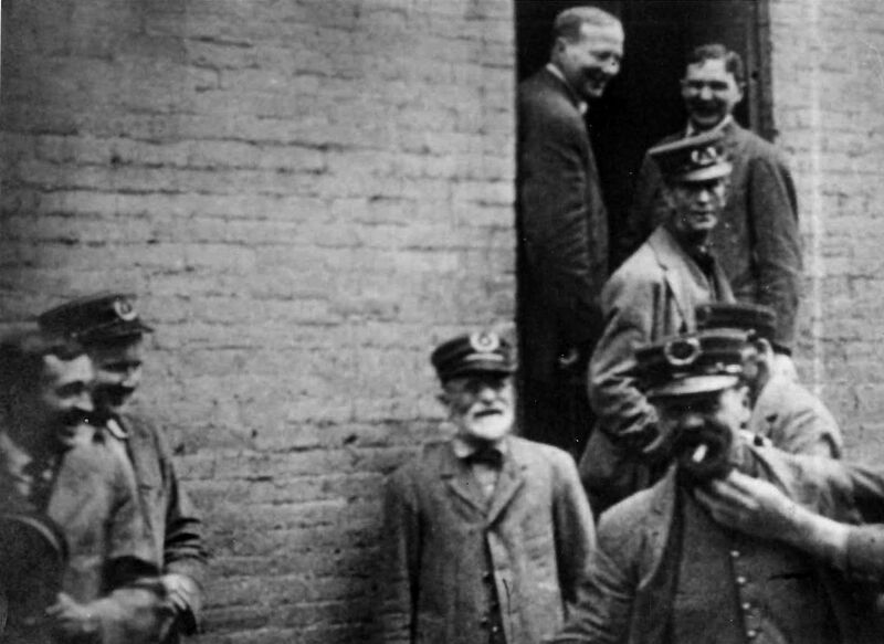 File:WostrPostalCarriers.jpg